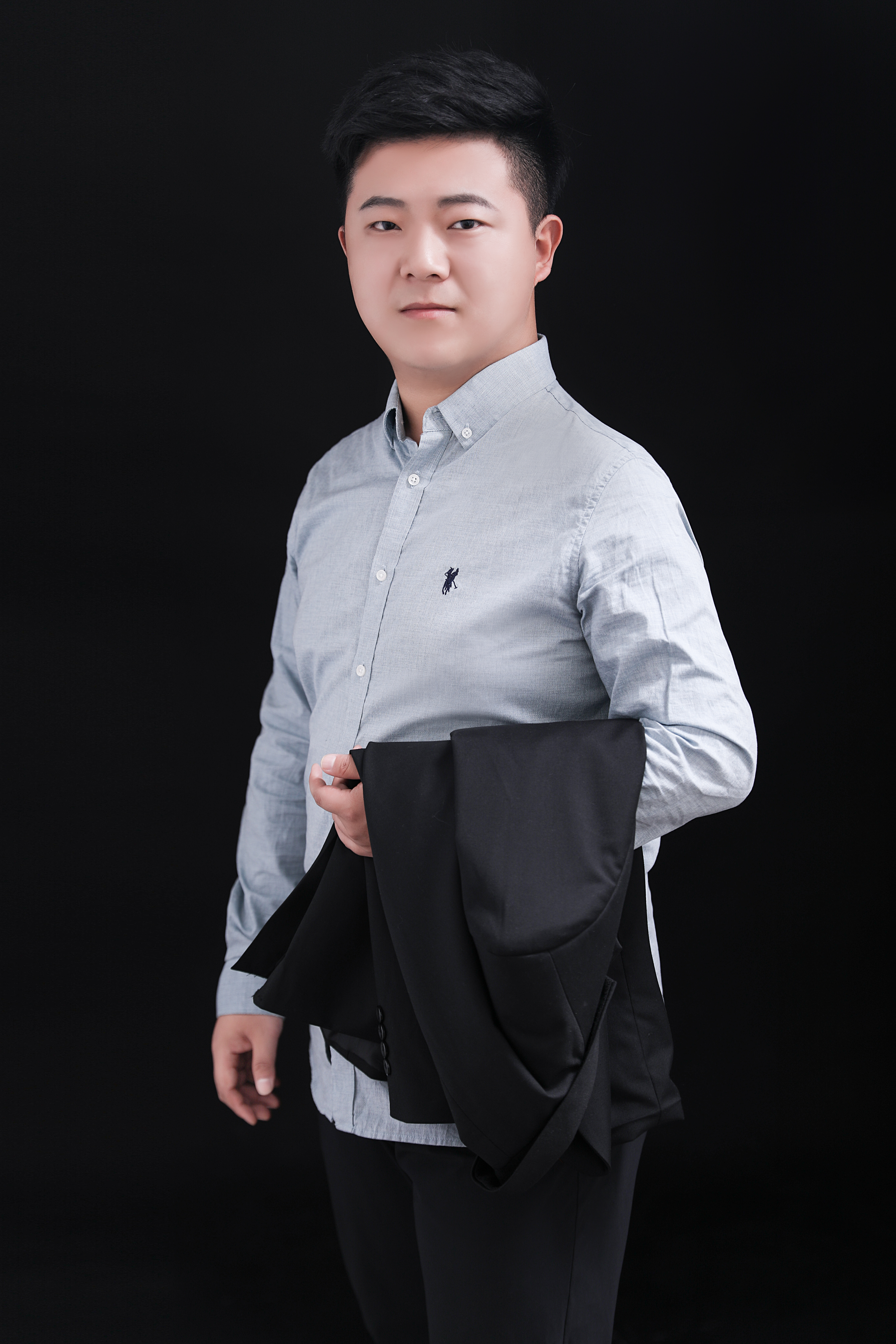 高修远老师照片